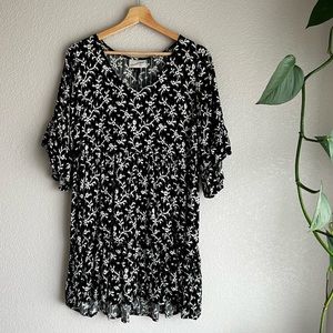 3/$15 🙌🏼 Black and white dress